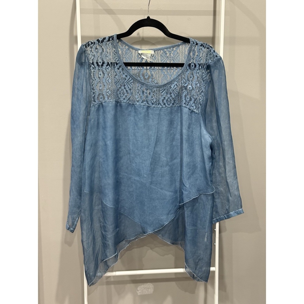Dolcezza Women's Blouse Shear Lace Yoke Handkerchief Hem Boho Chic Romantic Blue